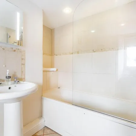 2 Bed In Oc-lr045 Feriehus *