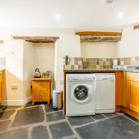 2 Bed In Oc-lr045 *